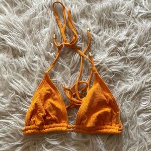 Billabong bikini top